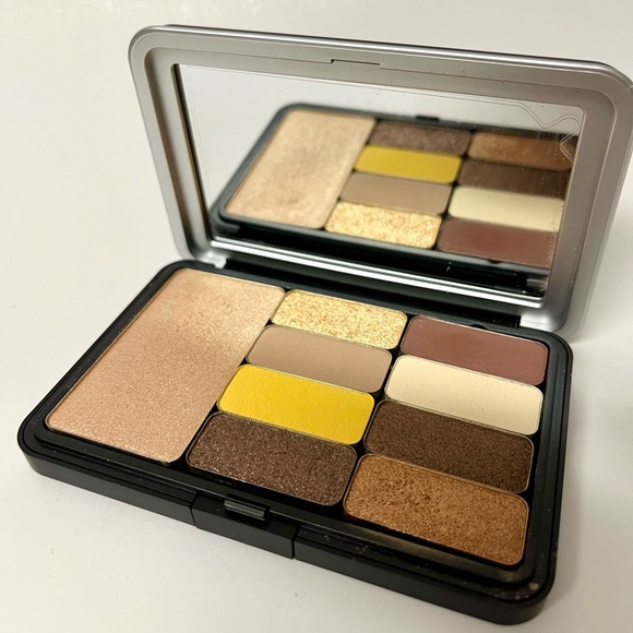 MAKEUP FOREVER Artist Color Pro Palette - 001 Ginger (13.8g) - Picture 2 of 10